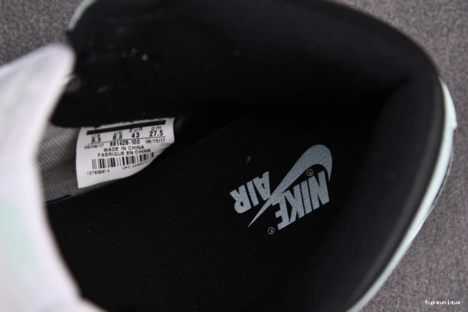 HYPE Retro Jordan High 1 Igloo 861428-100 0807